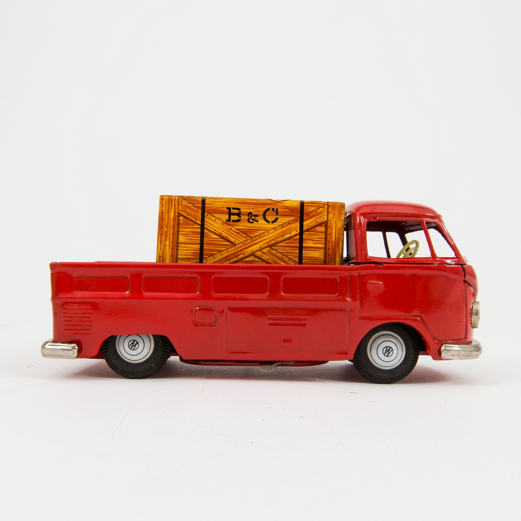 BANDAI, "Volkswagen Ambulance" samt "Volkswagen Pickup", Japan, 1960-tal.