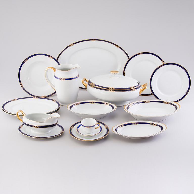 A 70-pcs set of dinnerware and for coffee, Arabia Finland 1932-1949.