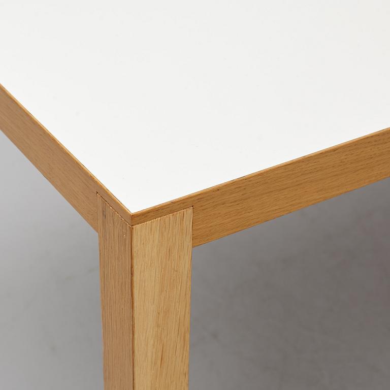 Roger Persson, matbord, "Bespoke", Swedese.