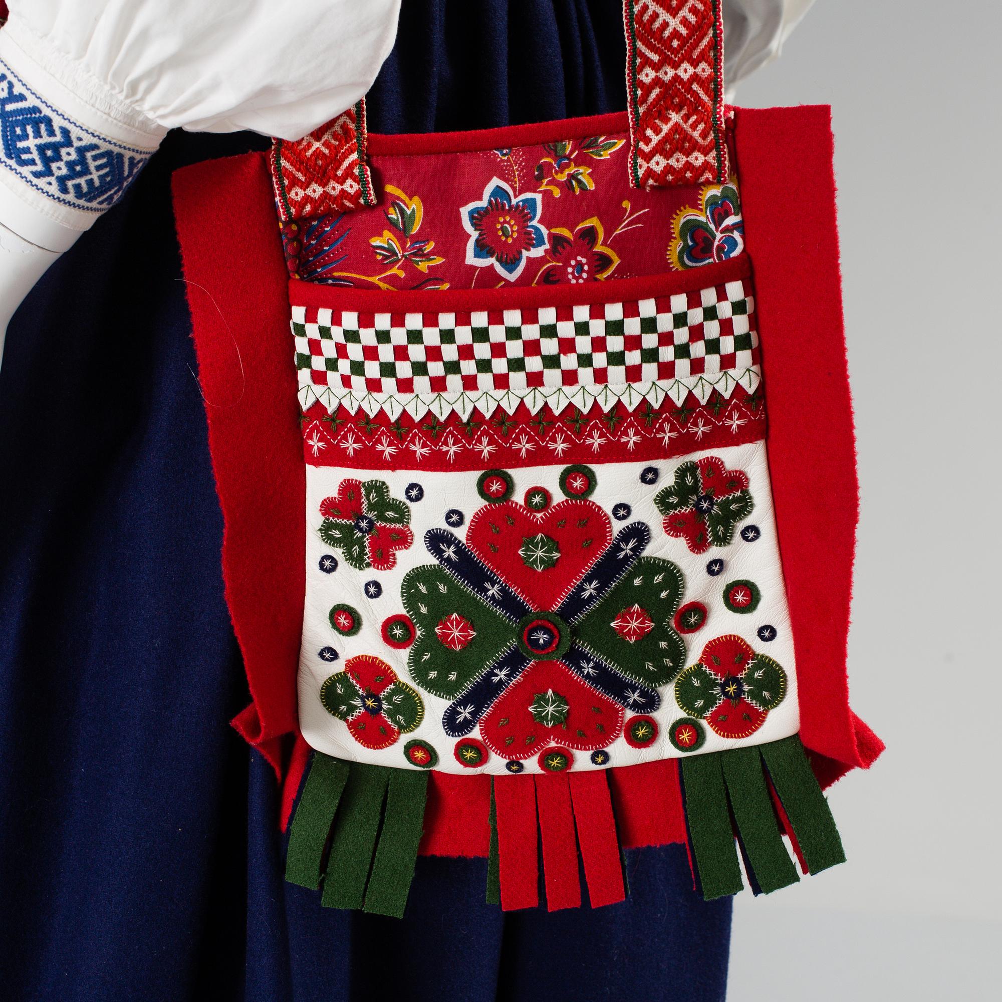 FOLKDRÄKT, Sverige, 1900-talets andra hälft.