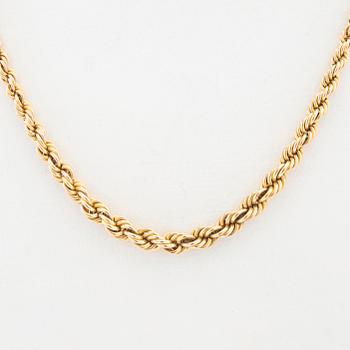 Necklace with a graduated Cordell link in 14K gold.