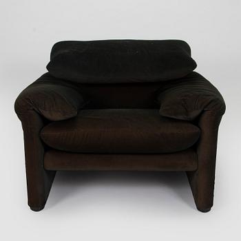 Vico Magistretti, A "Maralunga", armchair, Cassina, Italy.