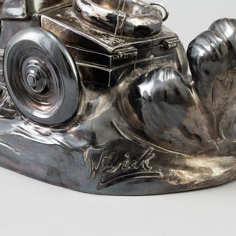 A silvered metal inkstand by Kaiser Zinn 1910s.