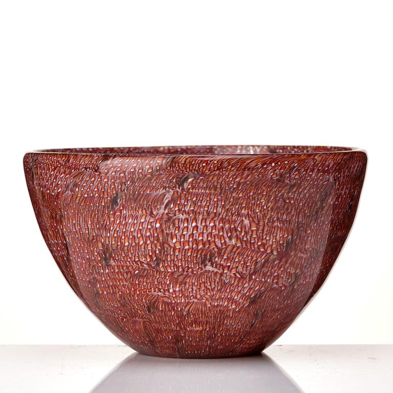 Paolo Venini, a burgundy and white "Murrina" bowl, Italy 1950's.