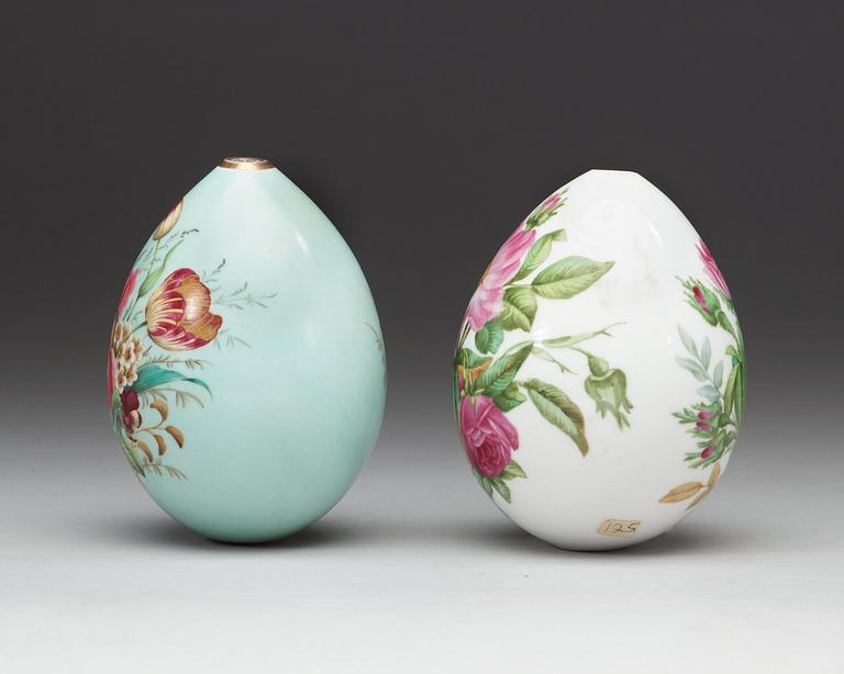 A pair of Russian porcelain eggs, 19th Century.