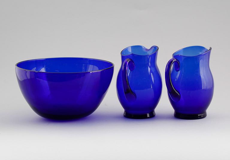 SKÅL OCH 2 KANNOR, glas, 1800-talets andra hälft.