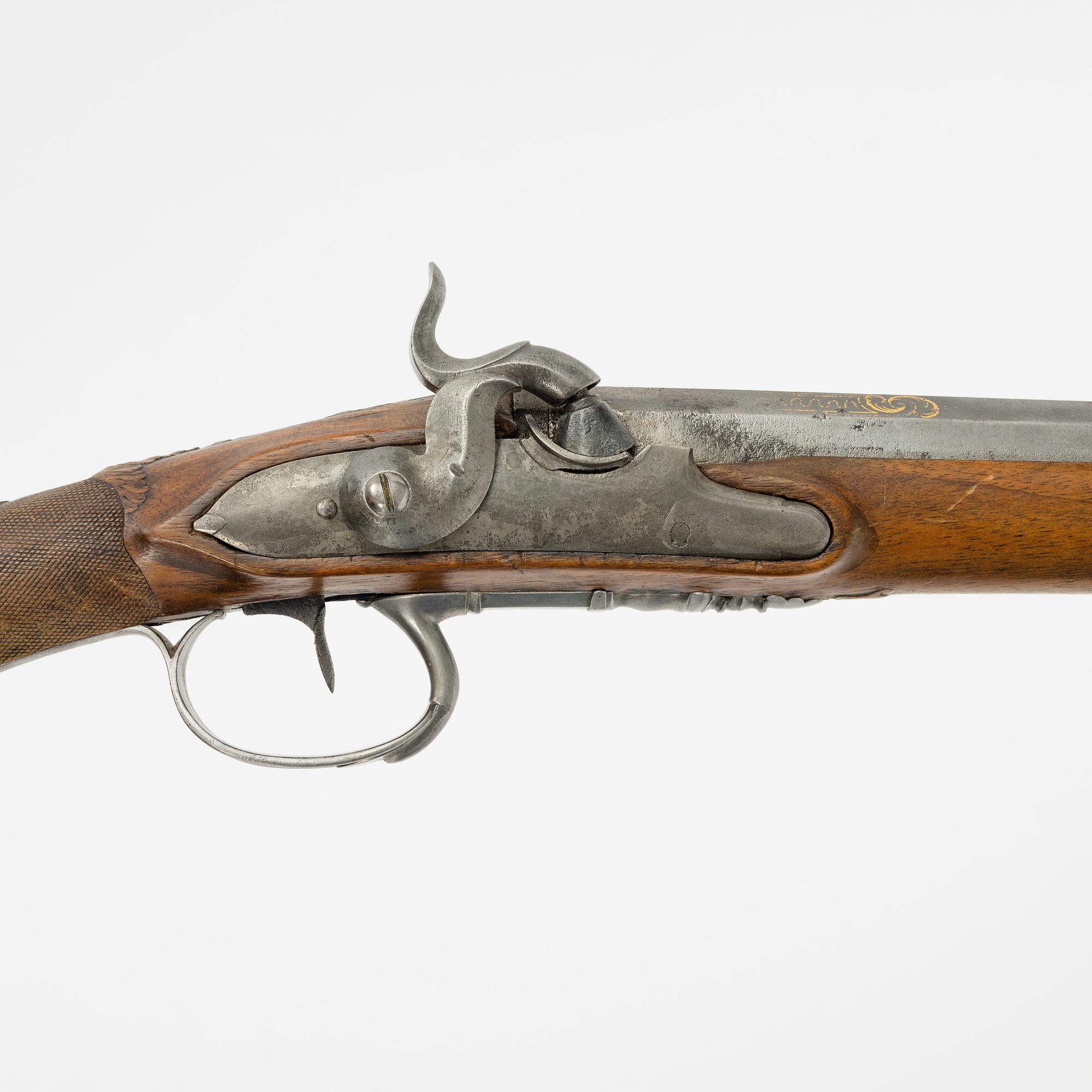 Slaglåsgevär, ändrat från flintlås, 1700-talets andra hälft.