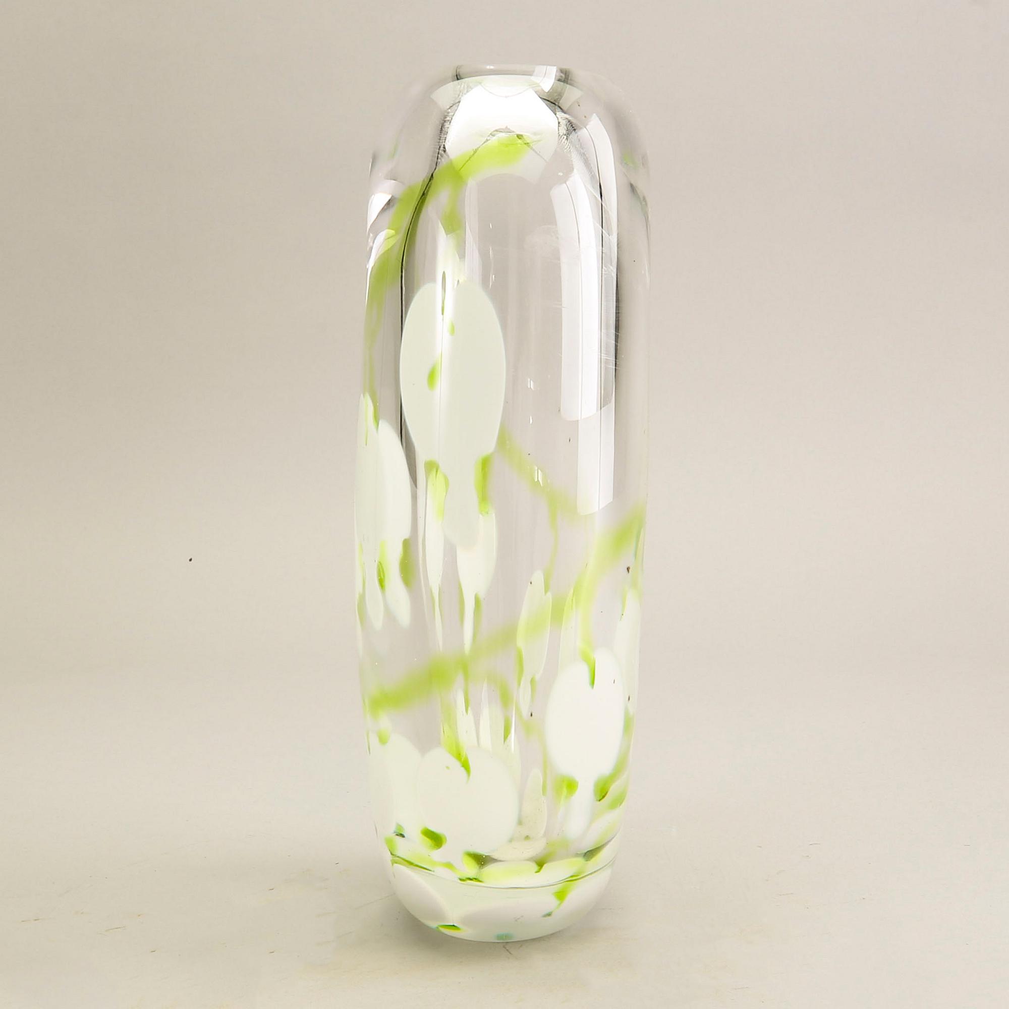 Elna Melusine Jolom, a signed and dated glass vase 2014 Österlens Glashytta.