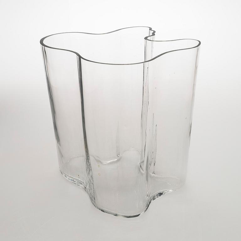 Alvar Aalto, a '3031' vase, signed Alvar Aalto, 1960/70s.