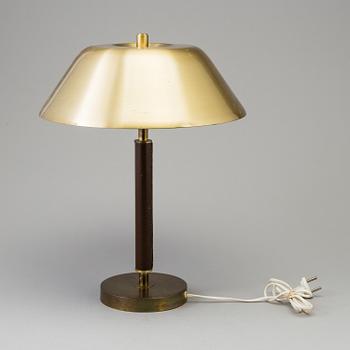 BORDSLAMPA, mässing och läder, 1900-tal.