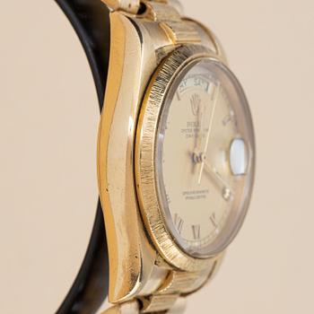 Rolex, Day-Date, "Bark Finish", "Lemon Roman Dial + extra Champagne Dial", ca 1981.