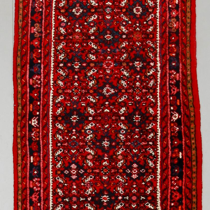 MATTA, orientalisk. Ca 420 x 88 cm.