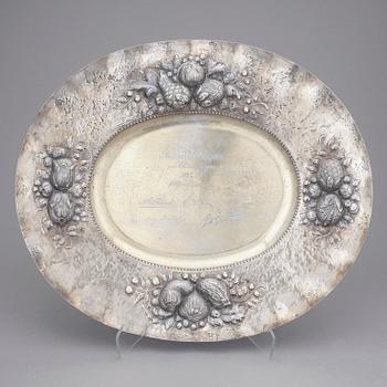 PRESENTERFAT, silver, barockstil, CG Hallberg, 1910-tal. Vikt ca 890 gram.