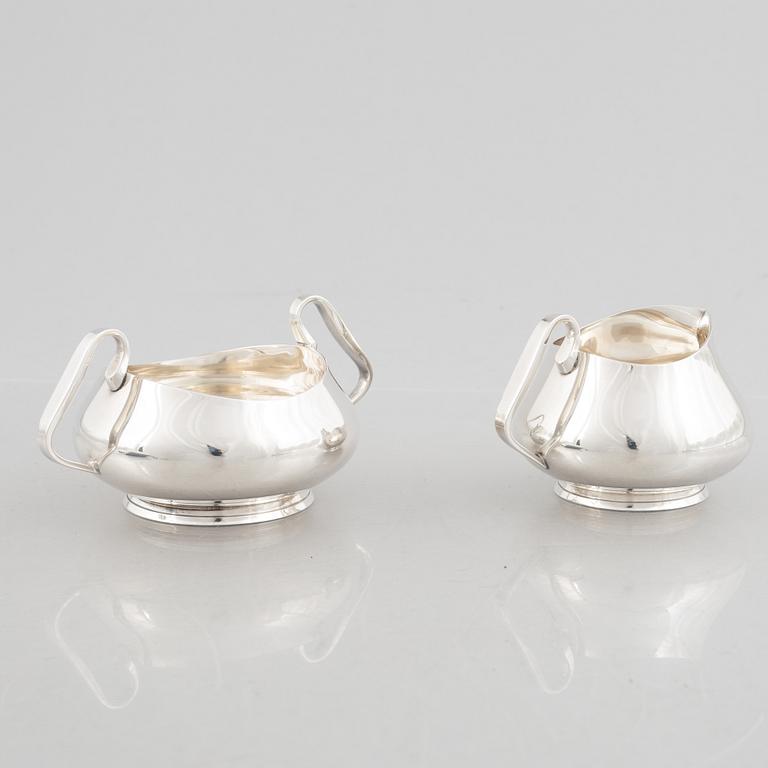Svend Toxvaerd, sugar bowl and creamer, sterling silver, Denmark, mid-20th century.