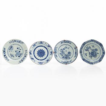 A group of eleven porcelain pieces, China, 18th-19th century.