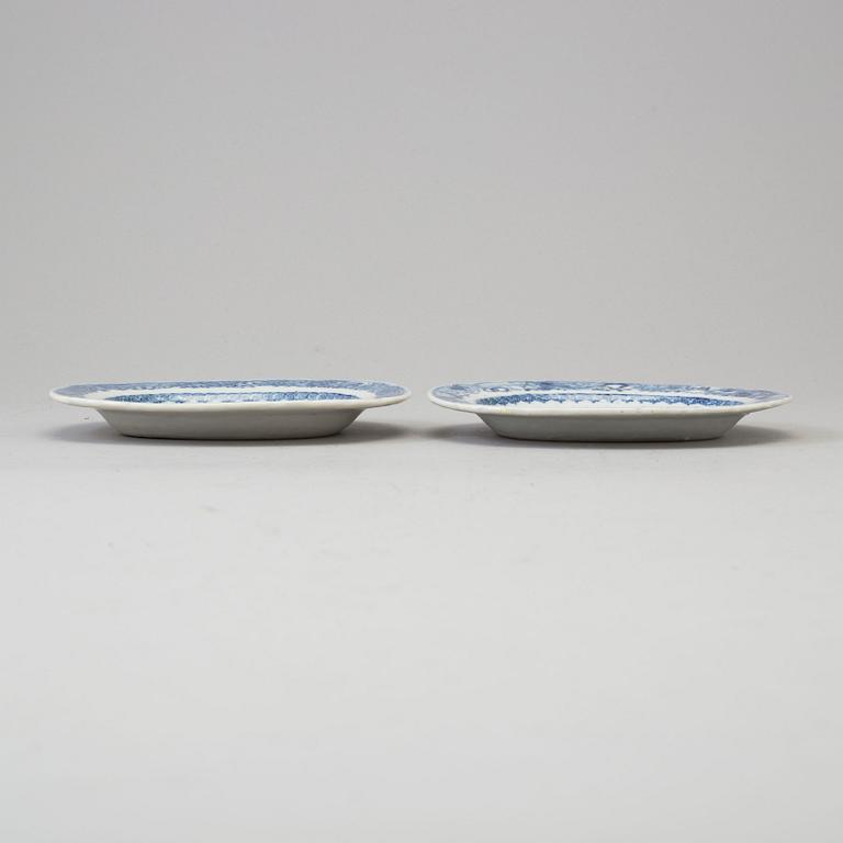 Two blue and white dishes, Qing dynasty, Qianlong (1736-95).