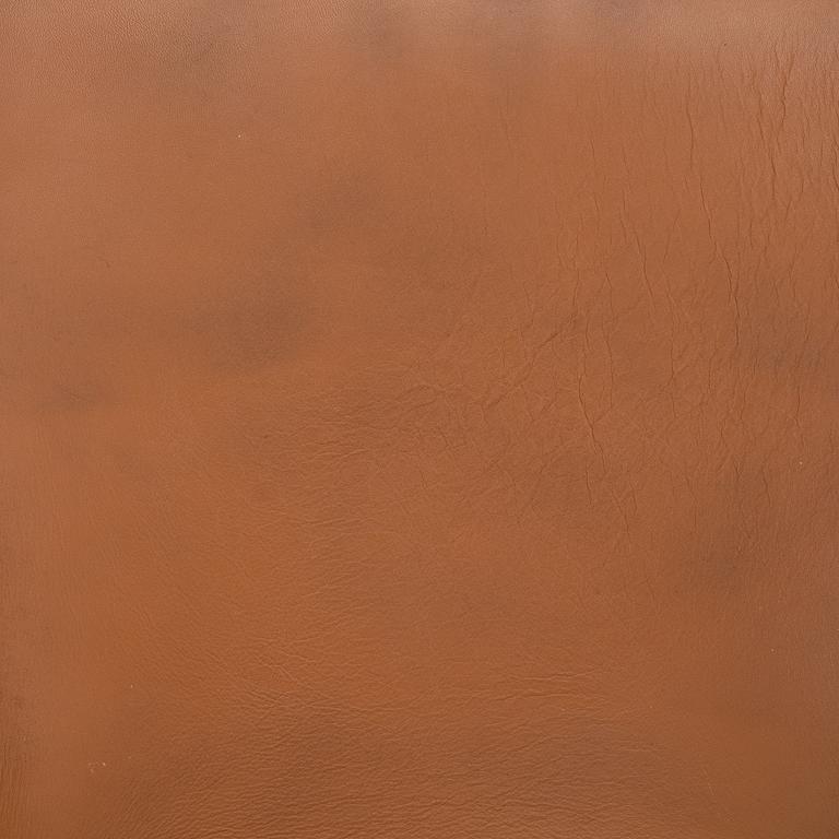 Arne Jacobsen, armchair, "The Swan", Fritz Hansen, Denmark, probably 1960s.