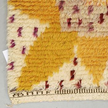 Marianne Richter, A CARPET. "Solrosen gul" Knotted pile. 187 x 179,5 cm. Signed AB MMF MR.