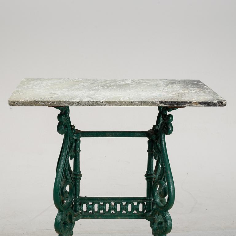 Bord, gjutjärn, sent 1800-tal.