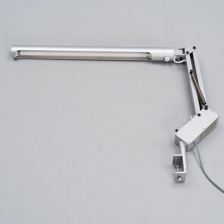 YRJÖ TURKKA, TYÖVALAISIN. Suunniteltu vuonna 1975. Valmistaja SLO- Metalli Oy, Finland.