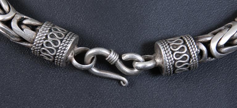PARTI SILVERKEDJOR, 4 st, 1900-tal, 684 g.