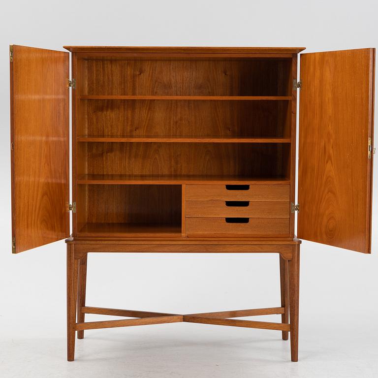 A Swedish Modern cabinet, Nils Jonsson Möbelsnickeri, Tibro, mid 20th Century.