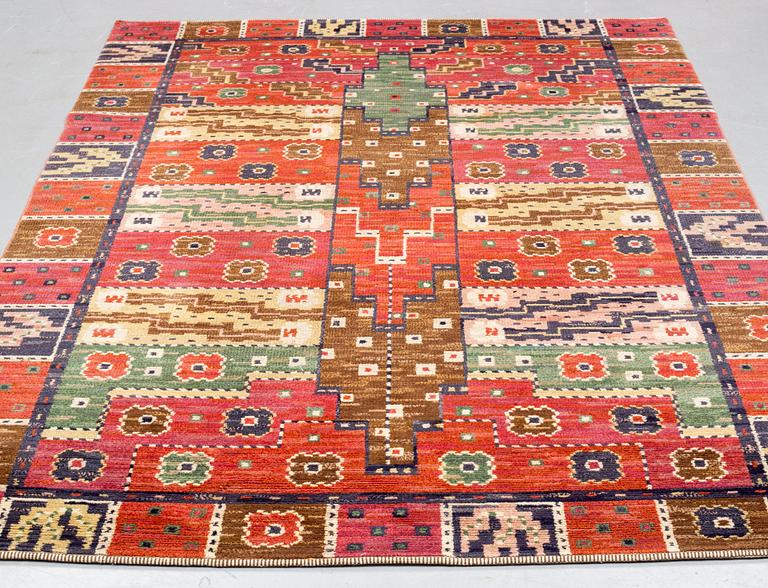 Märta Måås-Fjetterström, matto, "Tornet", knotted pile, ca 298-304,5 x 202,5-205,5 cm, signed AB MMF.