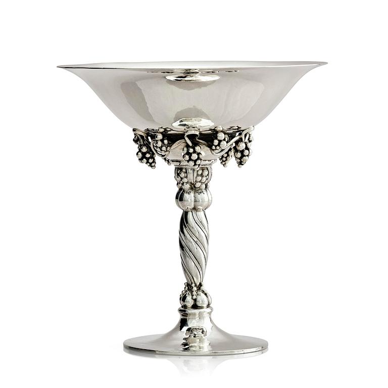 Georg Jensen, skål på fot, sterling silver, modell nr 263B, Köpenhamn 1933-1944.