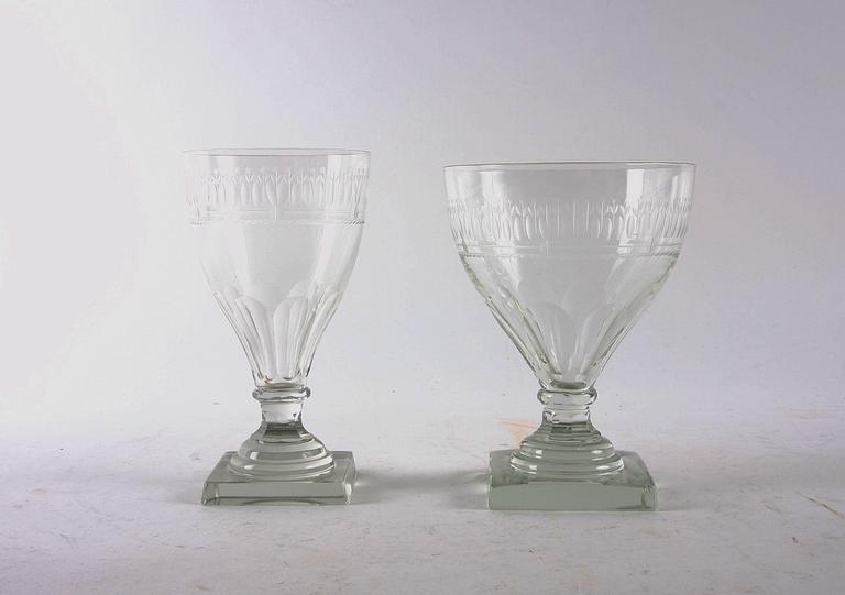 GLASSERVIS, ca 80 delar.