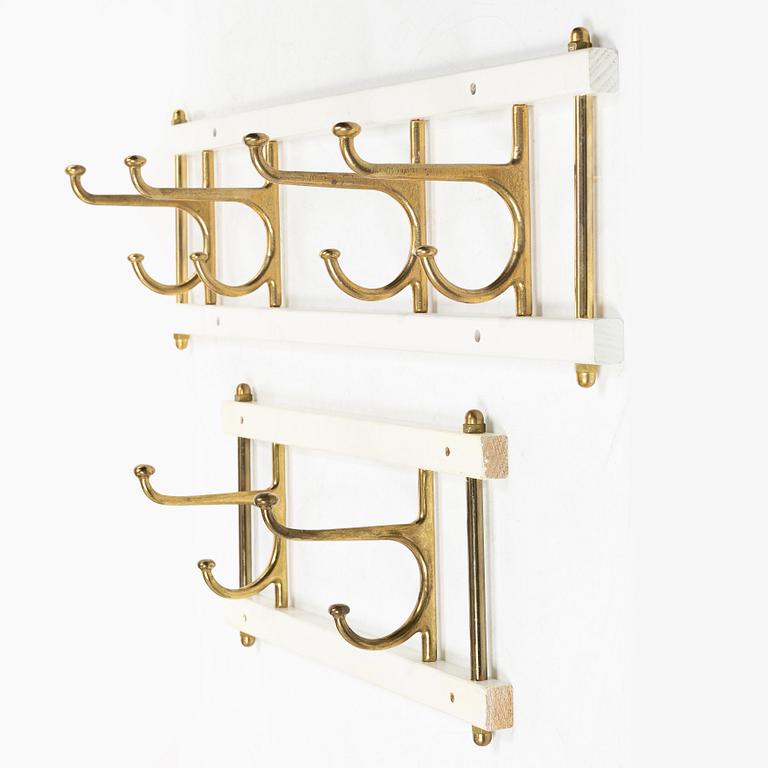 Klädhängare, 2 st, "Dekorativ", Skoglunds metallgjuteri, Anderstorp, 1950/60-tal.