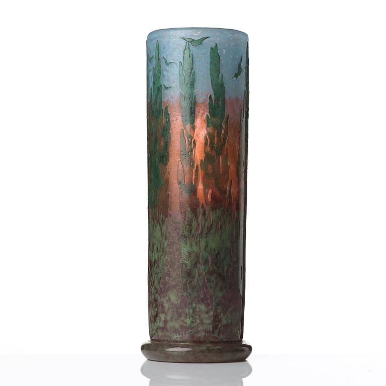 Daum, a cameo glass vase, Nancy, France, early 20th century.