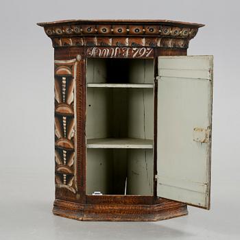 HÄNGSKÅP, allmoge, bär datering Anno 1797.