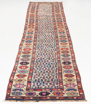 Gallery rug, oriental, approx. 475 x 92 cm.