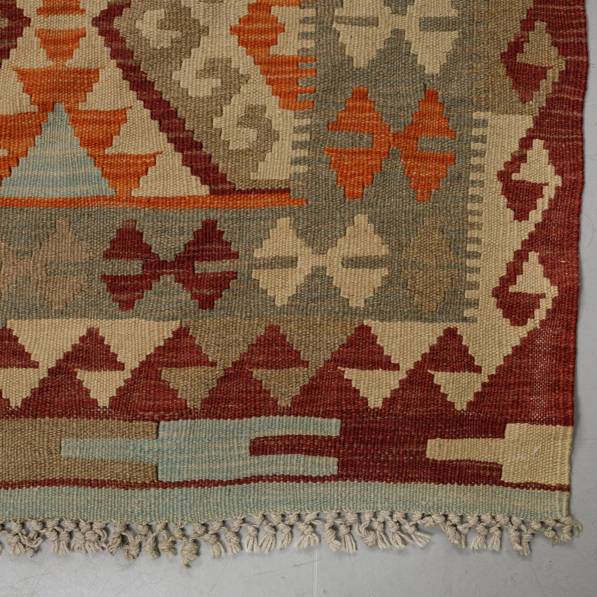 Matto, kilim, ca 192 x 125 cm.