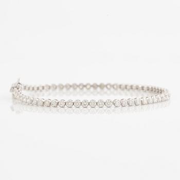 Tennis bracelet 18K white gold with brilliant-cut diamonds.
