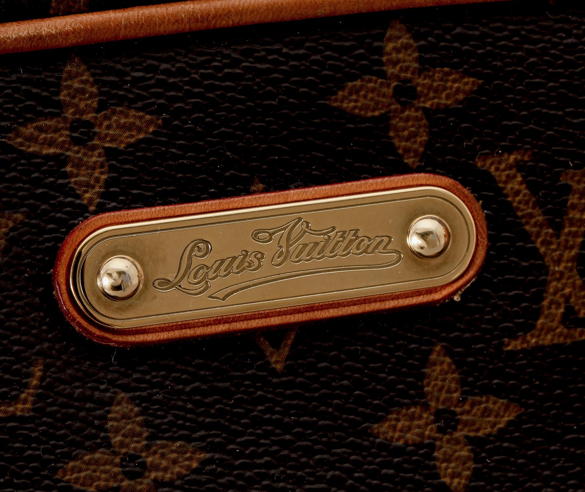 A monogram canvas handbag by Louis Vuitton, model "Montorguiel PM".