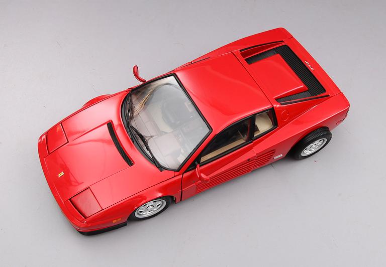 MODELLBIL, Pocher Ferrari Testarossa, skala 1/8.