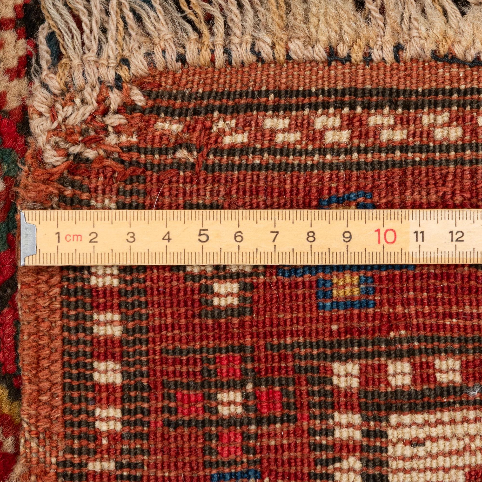 Bönematta, antik Kazak, södra Kaukasus, ca 184 x 89 cm.