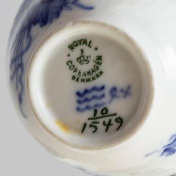 A 93 pieces porcelain 'Blå bomst' dinner service from Royal Copenhagen.