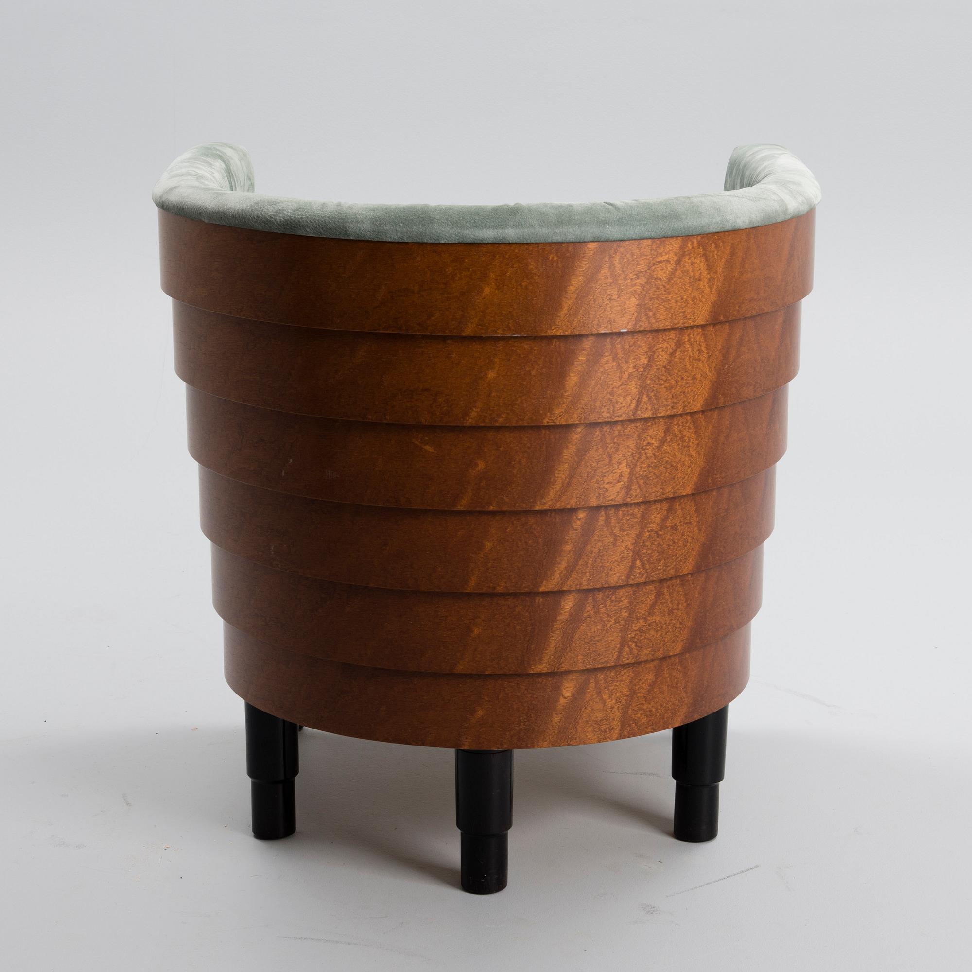 ANTTI EVÄVAARA, tuoli "Nest" 1990-luku.