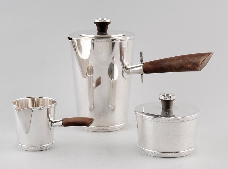 KAFFESERVIS, 3 del, silver, Stockholm 1940-tal. Vikt ca 693 g inkl. handtag.