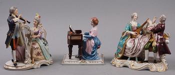 FIGURINER, 3 st, porslin, Rokokostil, Dresden, 1900-talets första hälft.