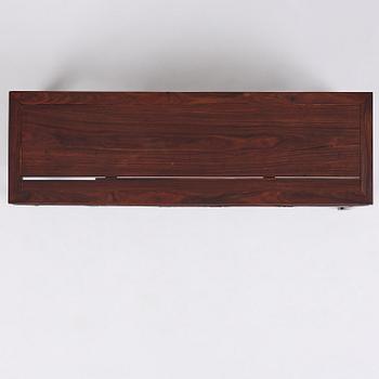 Bord, hardwood. Qingdynastin, 1800-tal.