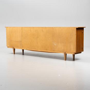 Bertil Fridhagen, a rare elm sideboard, Svenska Möbelfabrikerna, Bodafors, 1940s.
