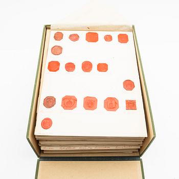 Större samling lacksigill, samt några oblater m m, 1700 - 1800-tal.