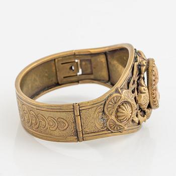 Brass and cameo bangle.