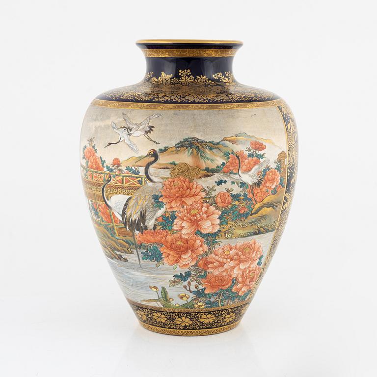 A satsuma-ware vase, Japan, early 20th century.