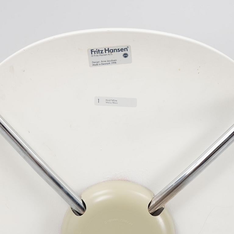 Arne Jacobsen, stol, "Myran", Fritz Hansen, Danmark, daterad 1998.
