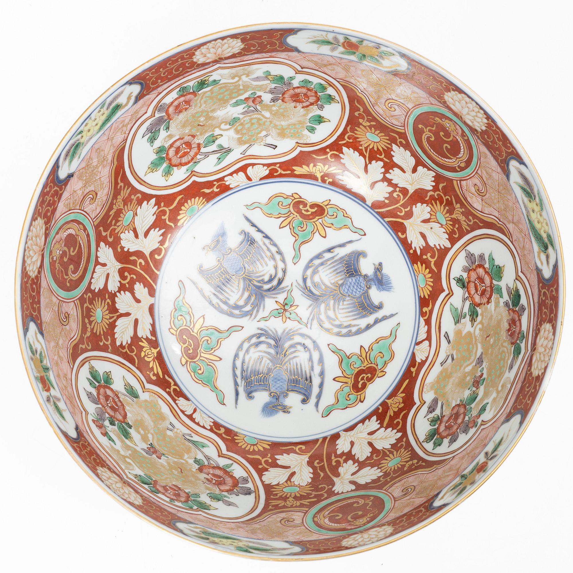 A large Japanese imari porcelain punch bowl, 19th century.