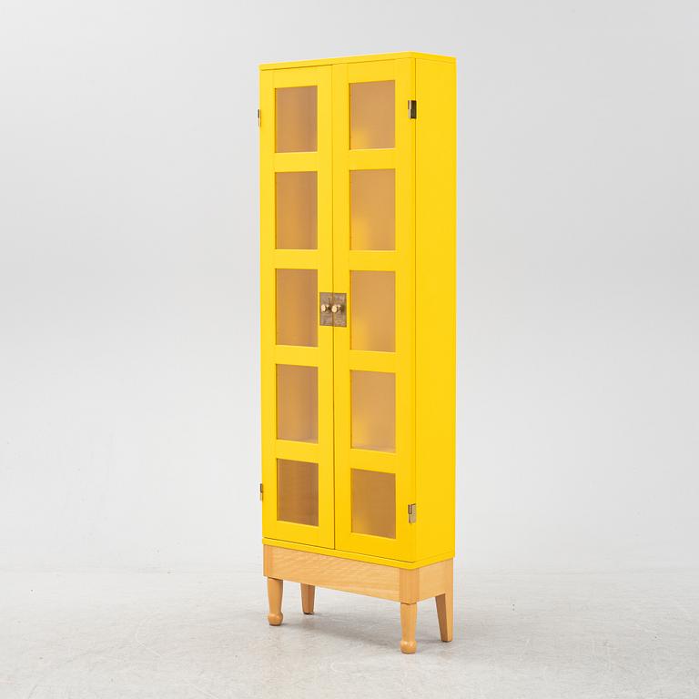 Mats Theselius, a 'National Geographic' cabinet from Källemo.